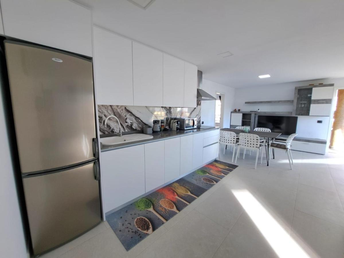 Newly Reformed 2 Bedroom Apartment In The Center Of Los Cristianos Los Cristianos (Tenerife) Exterior foto