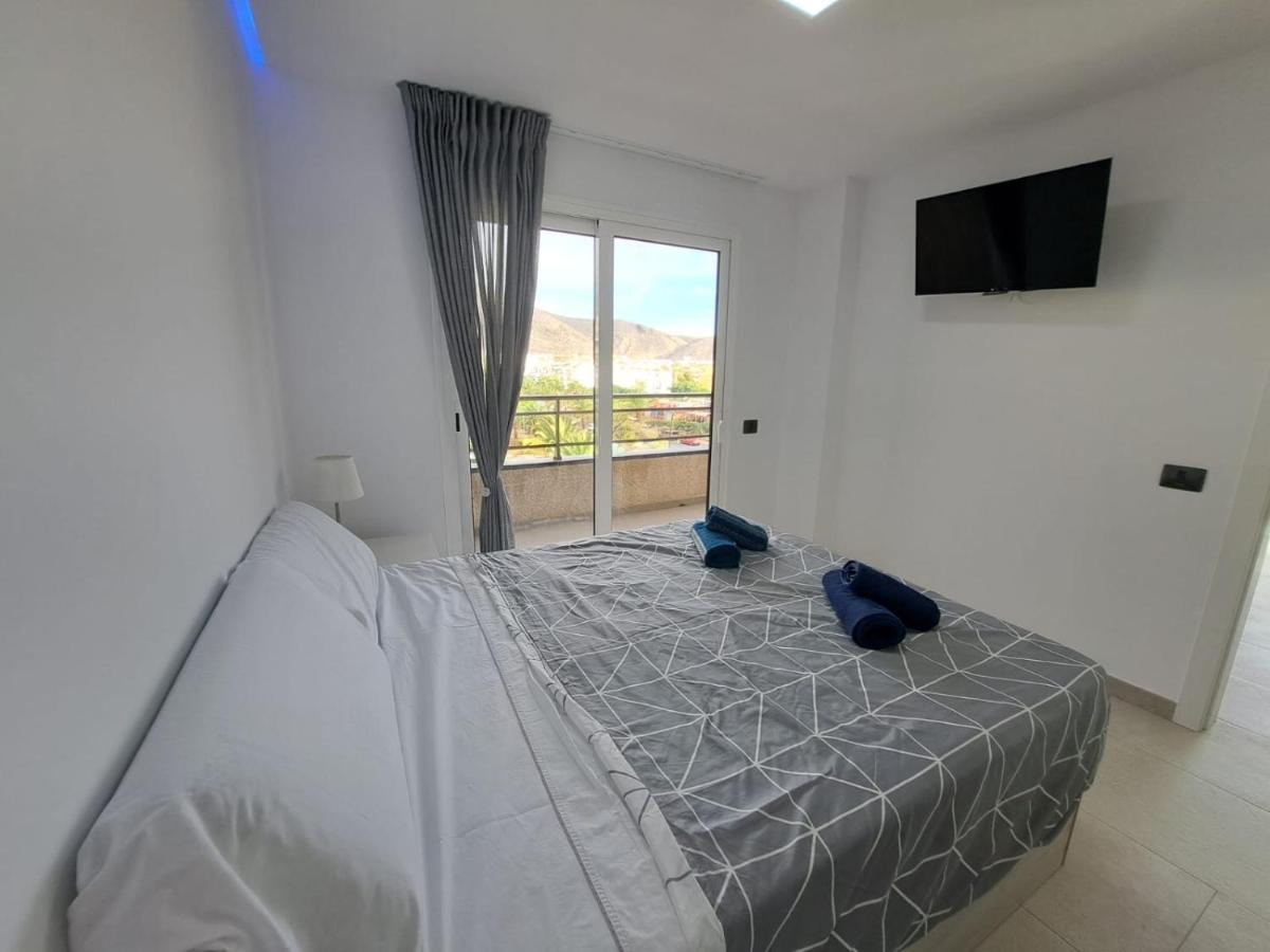 Newly Reformed 2 Bedroom Apartment In The Center Of Los Cristianos Los Cristianos (Tenerife) Exterior foto