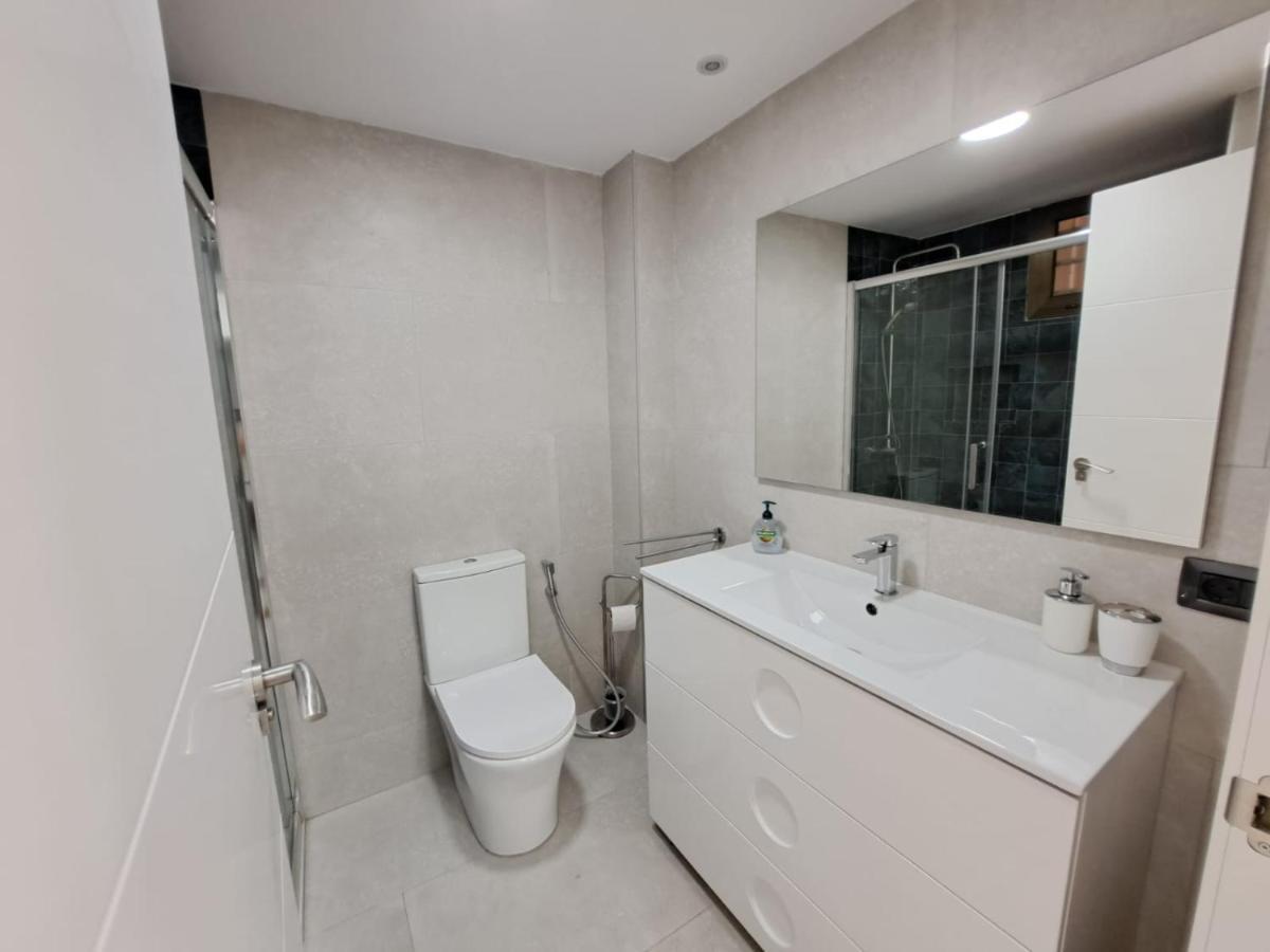 Newly Reformed 2 Bedroom Apartment In The Center Of Los Cristianos Los Cristianos (Tenerife) Exterior foto