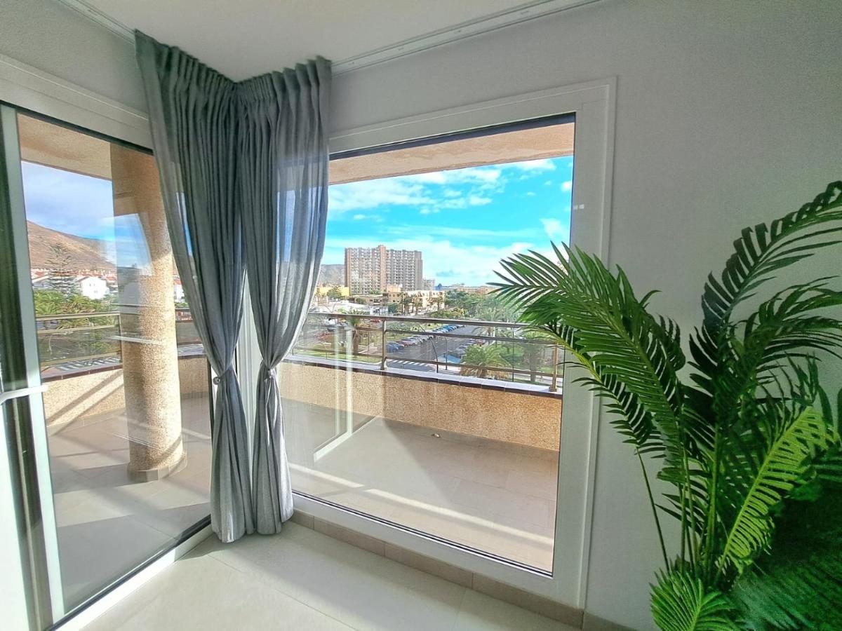 Newly Reformed 2 Bedroom Apartment In The Center Of Los Cristianos Los Cristianos (Tenerife) Exterior foto