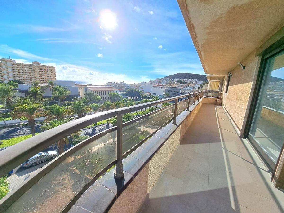 Newly Reformed 2 Bedroom Apartment In The Center Of Los Cristianos Los Cristianos (Tenerife) Exterior foto
